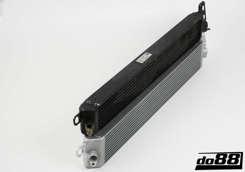 DO88 Engine Oil Cooler (BMW E9X M3) - Clubsport Garage