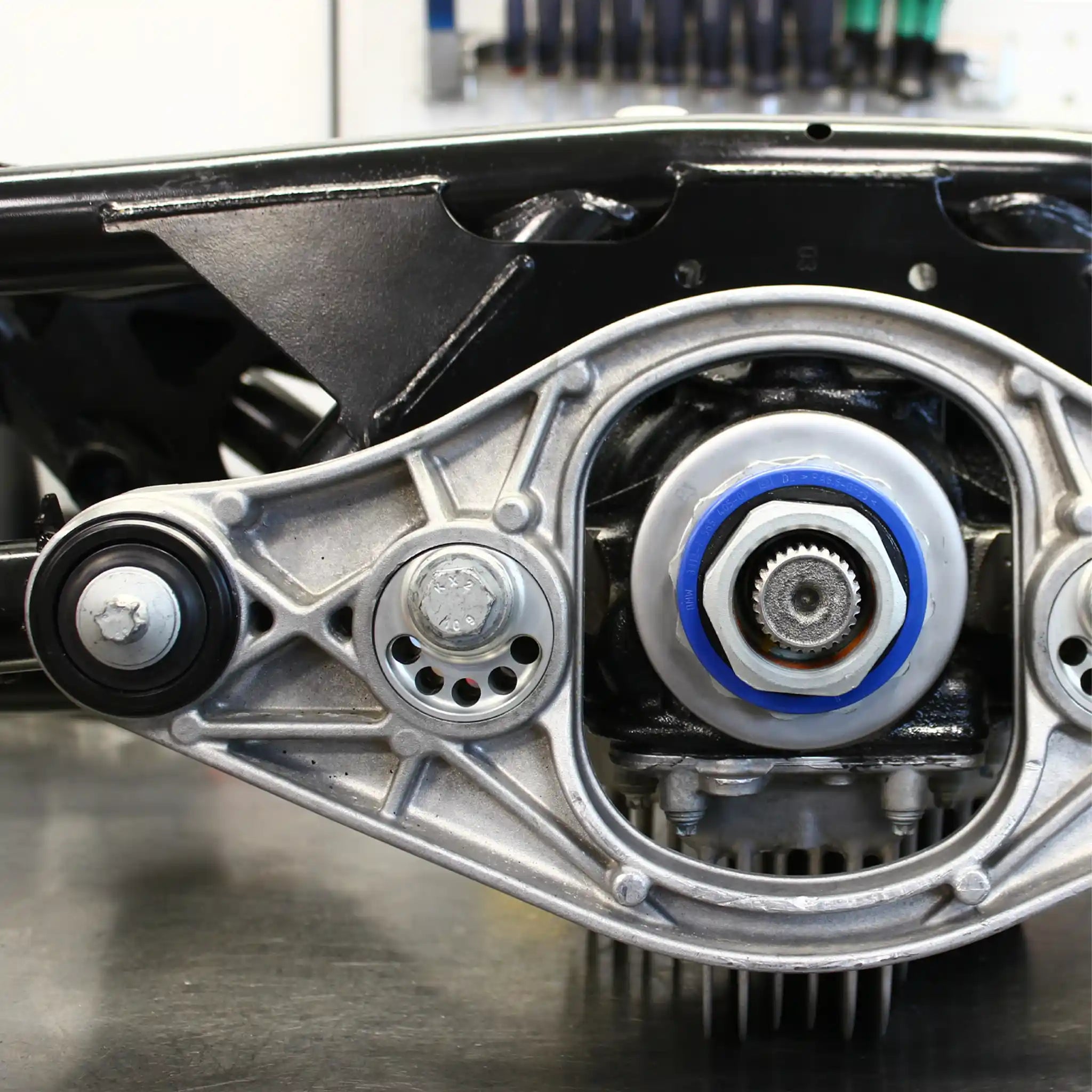 Photo of KMP BMW G8X 4-Point Differential Lift Kit for Drexler Installed