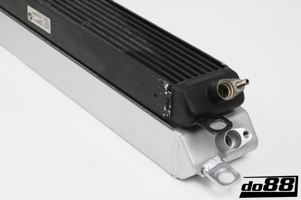DO88 Engine Oil Cooler (BMW E9X M3) - Clubsport Garage